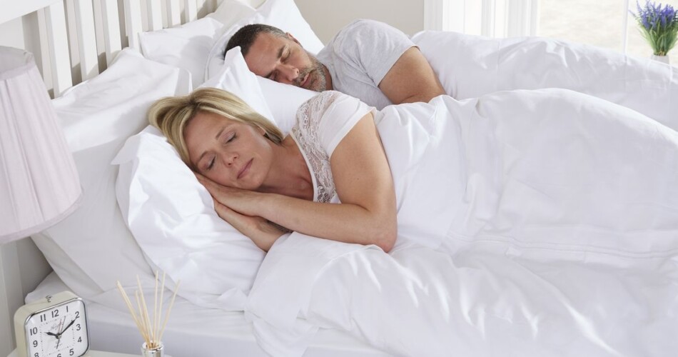 Choisir un matelas pour un couple : Guide d'achat complet 2023 1 matelas couple
