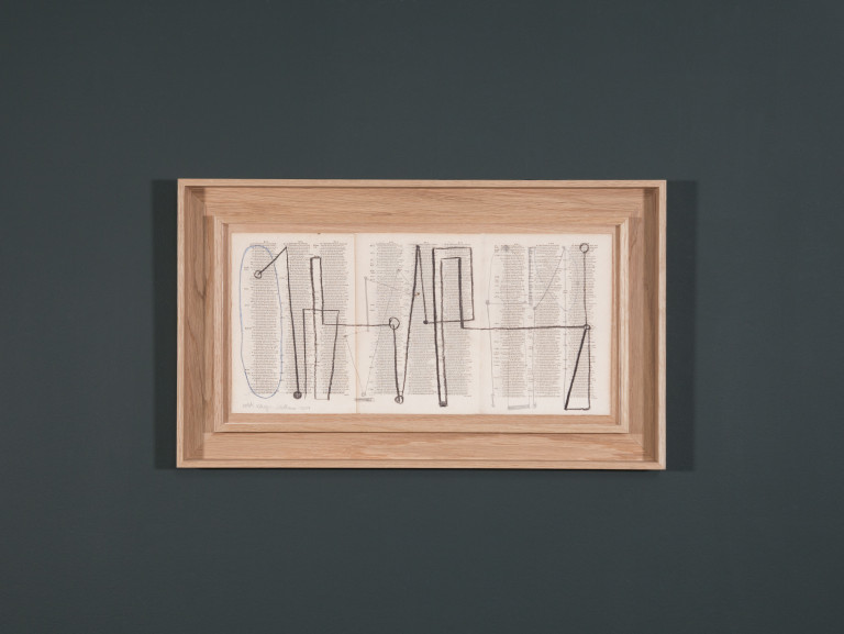 Julio Villani - Oak Way - 2019 - Fusain, crayon et mine de plomb sur une page de livre 23 x 49 cm